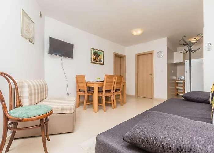 Fenix 2 Apartament Klimno